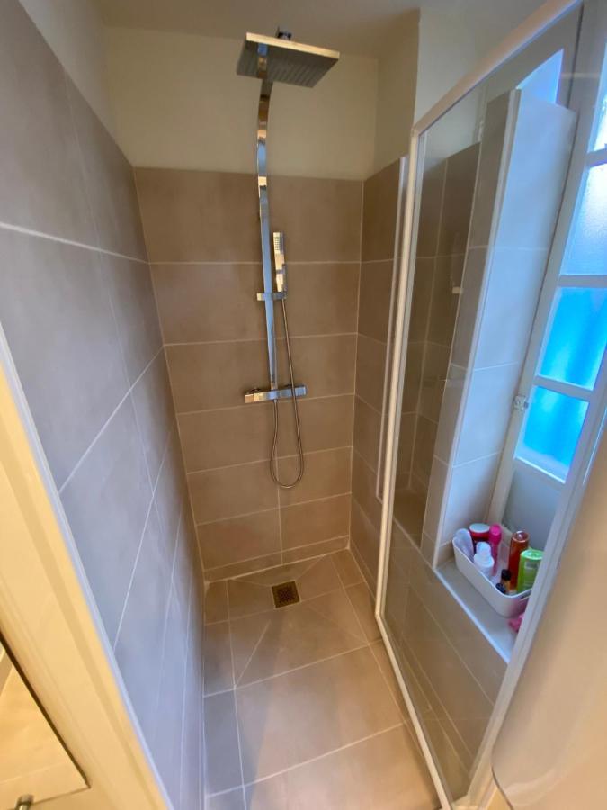 C054-Bel Appartement Lumineux Au Coeur Du Suquet Cannes Exteriör bild